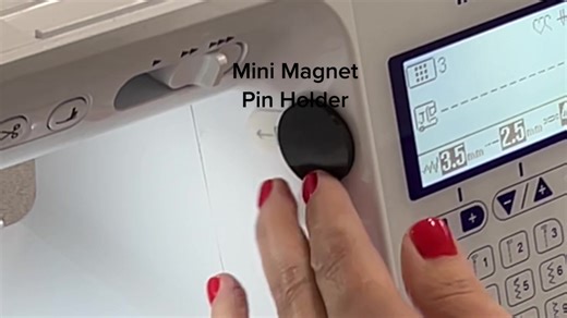 DIY Mini Magnet Pin Cushion for Sewers