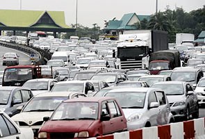 Traffic from Bangi to Kajang grinds to a crawl