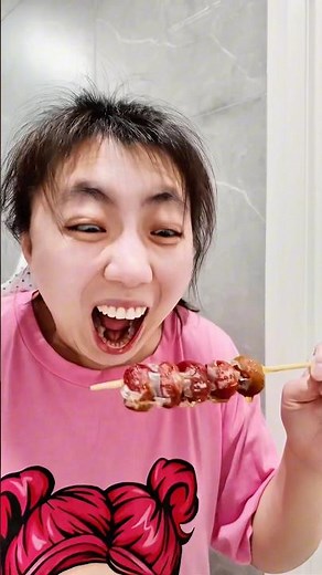 The best way for siblings to sneak snacks😅😂#funny