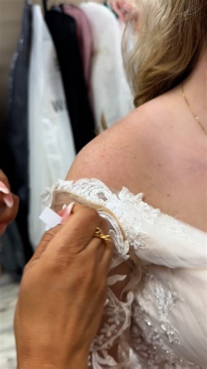 ✨Bridal hack of the day✨ Sometimes all it takes is a little double-sided magic 🪄💍 Double-sided fashion tape is perfect for keeping your dress in place, whether it’s a plunging neckline, a wandering strap, or a gown that needs a little extra stay-put power.✨ A few quick tips: 🤍Always apply to clean, dry skin. 🤍Stick the tape to your skin first, then press the fabric down. 🤍Keep a few strips in your bridal bag for touch-ups throughout the day (your bridesmaids will thank you 😉). | ABH Design