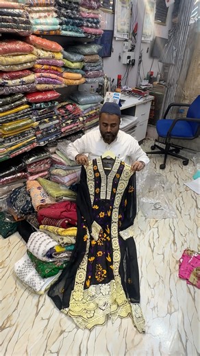 1000₹ 2 Dress Mohd Ali Road MUMBAI NEW TRENDY COLLECTION #shorts #viralvideo #fashion #alinavlogss