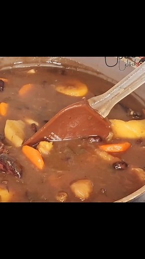 Bouton pwa nwa plen ak vitamin | Widoo