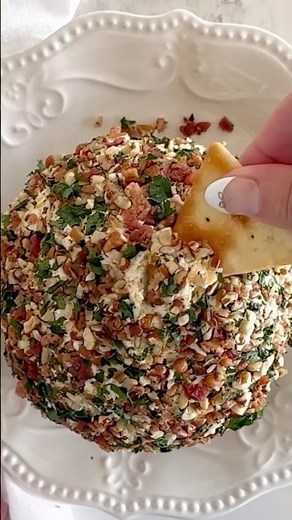 EASY CHEESE BALL RECIPE