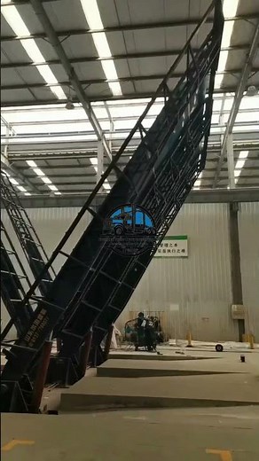 The semi-trailer factory production workshop has a professional design team & production technology.