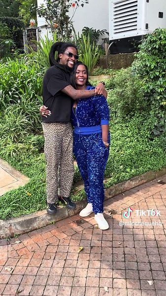 😎 @Mic Cheque Podcast #micchequepodcast #muturaisafruit #tiktokkenya🇰🇪 #micchequepodcastclips #kenyanpodcast #kenyancomedy #thatguychaxy #sanaipeitande #kenyanactress