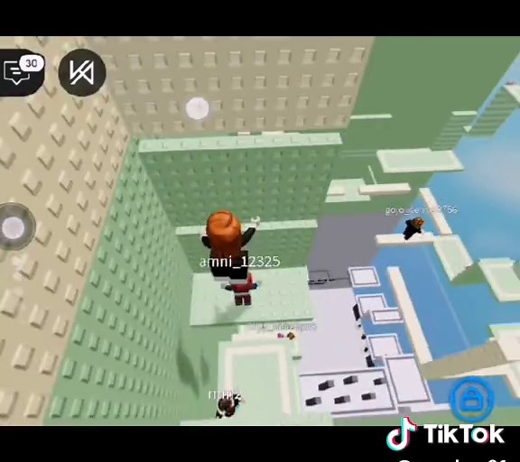 Mastering Wall Hop Techniques in Roblox