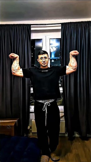 AKIMBO SHOWED HIS BICEPS 💪 #armwrestling #biceps #akimbo
