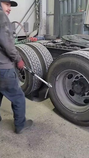Fastest Way To Determine If You Need Semi Truck Wheel Alignment ✔️