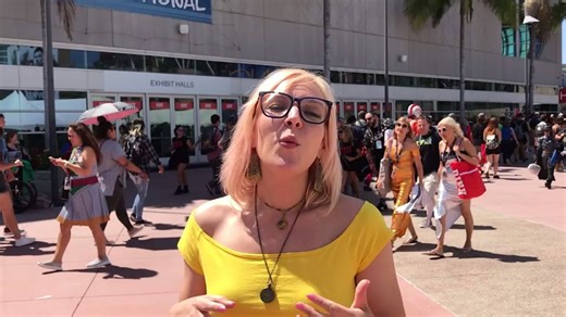 21 reactions | Emma Fyffe let's us know what she thought about the #GOTSDCC panel. From right outside Hall H #SDCC | Hyper RPG | Facebook