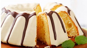 The Best Bundt Pan Substitute: 6 Practical Options - Cake Decorist