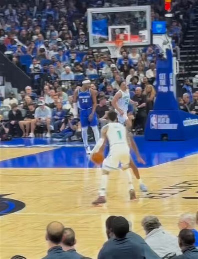 LaMelo had to create every bucket for himself…he really should have scrapped Charles Lee’s offense off rip 😮‍💨