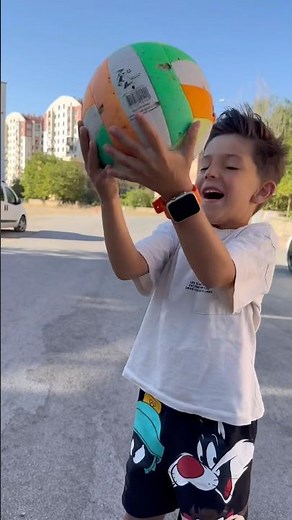 Toy car chases little kid 😂♥️👻#shorst