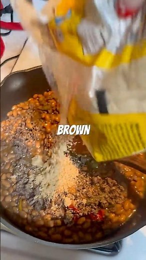 Baked beans with ground beef recipe Six Bows is back! #bakedbeans #cooking