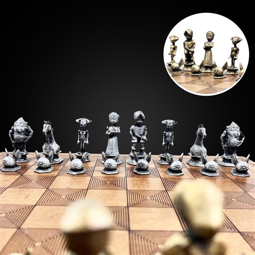 Zelda Metal Chess Set: Limited Edition Gold & Silver, 14'' Wooden Board - Etsy