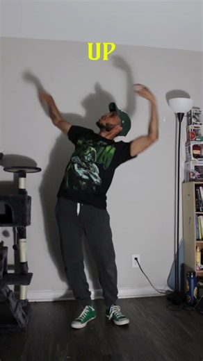 Adding a specific direction to your movement can add a nice element of surprise.#krump #krumpdance