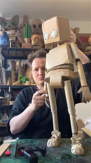 Sam Wilde on Instagram: "REALLY hoping to finally get the workshop together and on my website for this little guy next year! Had to be one of my fav puppets, and it’s just hanging in my studio doing nothing!! Really want to find a use for him, and next year is the year!! Keep your eyes peeled and an eye on my website for the workshop in how he’s made!! It’s a priority for next year! #cardboard #puppet #goal"