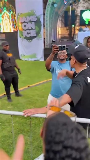 This Beat Had The Whole Crowd Jumping 🔥The Crowd Lost Control After This Drop