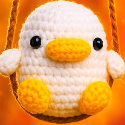 Easy Crochet Duck Keychain Pattern for Cute Accessories