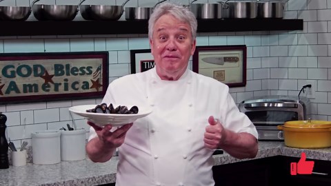 Easy Steamed Mussels Recipe - The Best Ever With Chef Jean-Pierre
