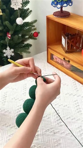 crochetwmin | not your regular wreath — this one’s 100% handmade & too cute to skip 🎅💚 who wants the pattern? 👀 CrochetChristmas #CrochetWreath... | Instagram