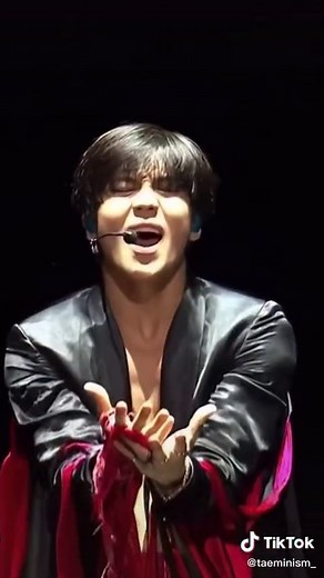 Taemin's Best Performance at Mama 2016 | Pure Artistry