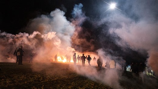 "En état de guerre”: affrontements entre gendarmes et agriculteurs contre l'abattage de bovins dans l'Ariège