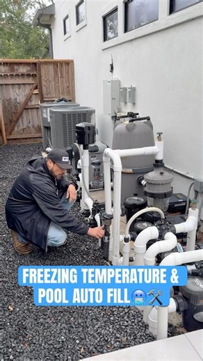 Freezings Temperature & Pool Auto Fill🥶🛠️ #custom #construction #regalpoolshouston #winter #yt