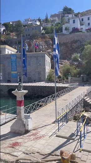 Docked in #Hydra! Tour the island or go cliff diving on this perfect Greek summer day? 🇬🇷 #greece