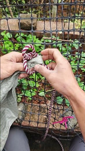 One trick to tie your tarp fast & secure tutorial.