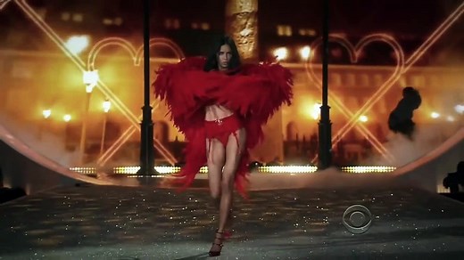 Gretchen Wilson -  Her Strut (  Bob Seger Cover )