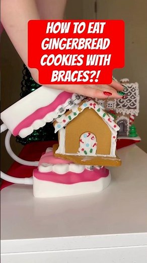 HOW TO EAT GINGERBREAD COOKIES WITH BRACES?! *tip to make them softer #braces #gingerbread #cookies