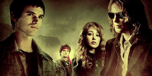 ‘The Lost Boys’ Cast Reunited Decades Later for Two Sequels to the Classic Vampire Flick