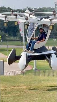 Solo-piloting an aircraft after 30 minutes of training. (We’re quick studies.) ​⁠@liftaircraft