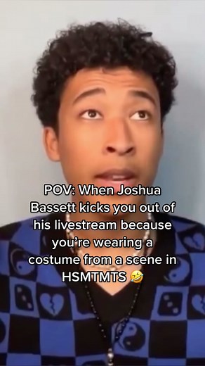 Adrian Lyles told us in his interview how he was wearing a costume for a scene in HSMTMTS when he walked into Joshua Bassett’s livestream for Doppelgänger and Joshua Bassett freaked out and here is the results 🤣 Gotta love this cast and the work they put into it #hsmtmts #adrianlyles #joshuabassett #mattcornett #saylorbell #doppleganger #musicvideo #livestream #behindthescenes