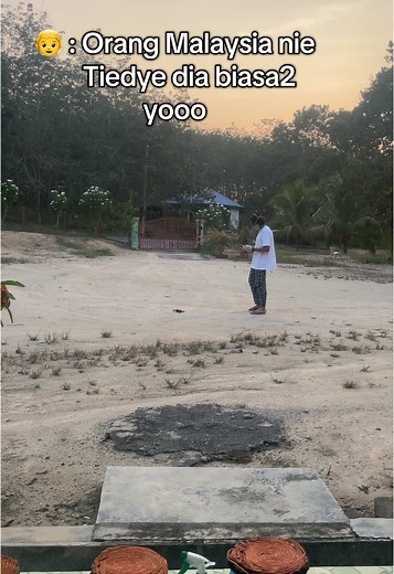 Tye-Dye Workshop Tutorial: Create Unique Designs