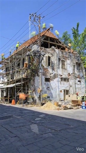 Complete Transformation of an Abandoned Old House into an Elegant Modern Classic Home