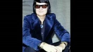 The Traveling Wilburys - The Devil's Been Busy
