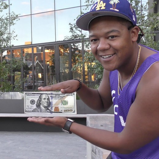 Money Magic with Kyle Massey @kylemassey who plays Cory in Cory in the House and That's So Raven on Disney Channel #kylemassey #visualeffects #corybaxter #coryinthehouse #thatssoraven #disneychannel