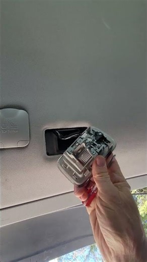 2014 Subaru Outback Cargo Light