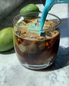 Pretend you're living the coffee shop experience with these satisfying coffee pours. | Tasty