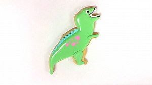 425K views · 9.8K reactions | Theses cookies are DINO-MITE for Valentine's Day! Learn how to make a T-Rex cookie. | The Flour Box | Facebook