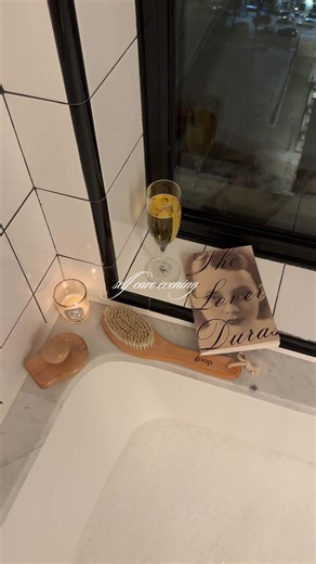 my hobbies: relaxing & self care 🛁🧖🏽‍♀️🥂 #nightroutine #selfcareroutine #selfcarenight #cozyvibes #selfcareritual