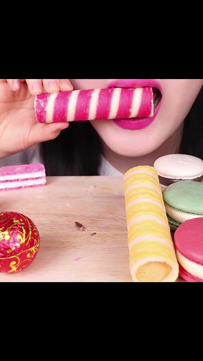 ice cream #tiktokfood #asmr #eating #eatingshow #mukbang #fyp #foryou #foryoupage #asmrsounds #asmrvideo #asmrtiktoks #icecream