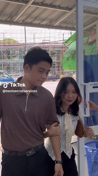 Best Secret Services: A Heartfelt Encounter