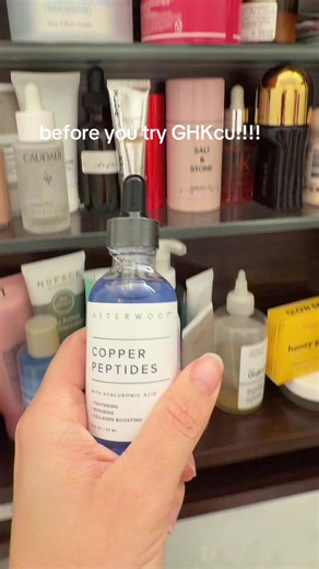 Copper peptides are one of the most underrated anti-aging ingredients right now 💙 Topical GHK-Cu copper peptides help signal your skin to produce more collagen, improve elasticity, support repair, and visibly smooth fine lines over time. They also calm inflammation and strengthen the skin barrier, which makes them amazing if you’re using retinol or recovering from breakouts. Injectable GHK-Cu works systemically and can be stronger for whole-body regeneration, but a high-quality topical like thi