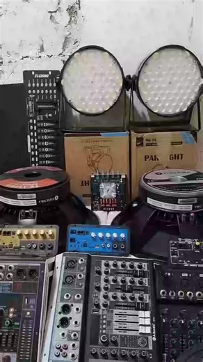 CA18 Professional amplifier, two channels, 1300W high-power 8 ohms, audio amplifier power amplifier Metal Ktv