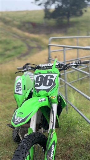 Kawasaki KX250F Dirt Bike Highlights