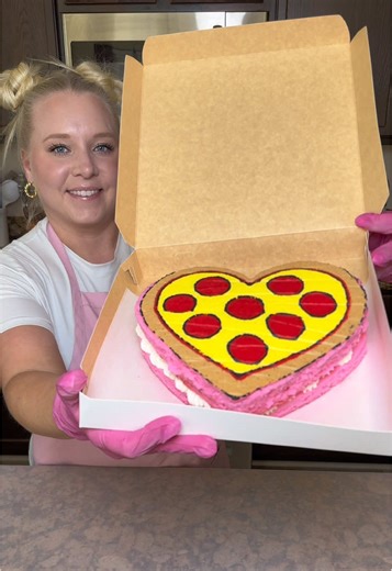 Heart pizza cakes forever #cake #cakes #cakedecorating #cakesandwich #valentines