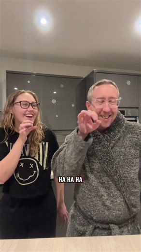 Did she mess it up? 🤷‍♂️😂#copyme #copywhatido #prank #dadandcloshow