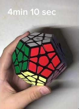 Sticker vs stickerless megaminx